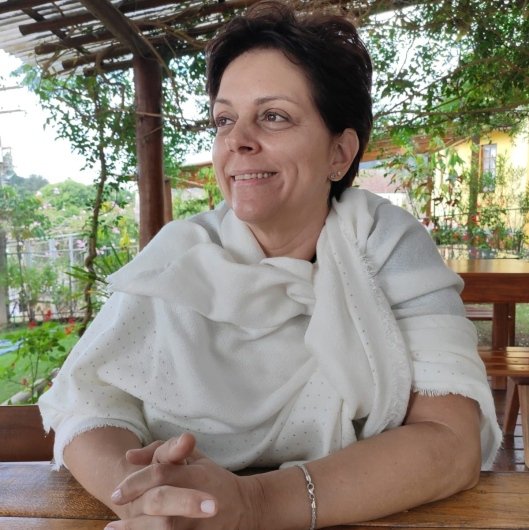 Dra. Nádia Zanardo