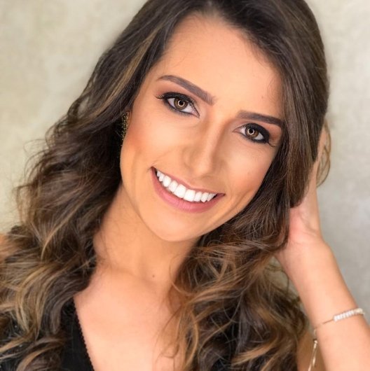 Dra. Vanessa Bárbara Leite Pereira