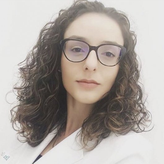 Dra. Carolina Sgarbi