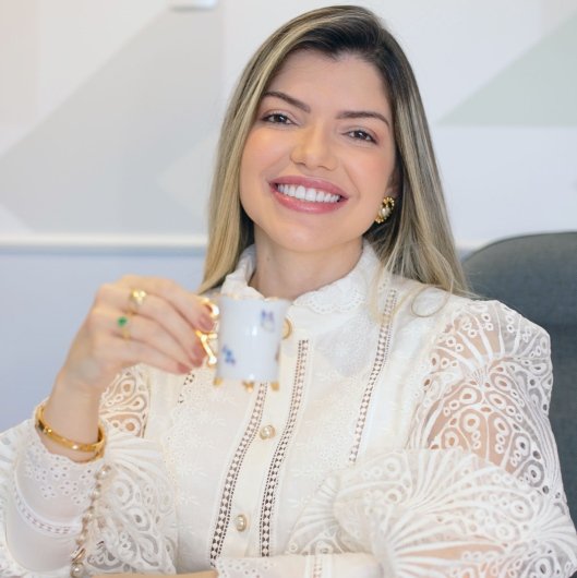 Dra. Heline Bezerra