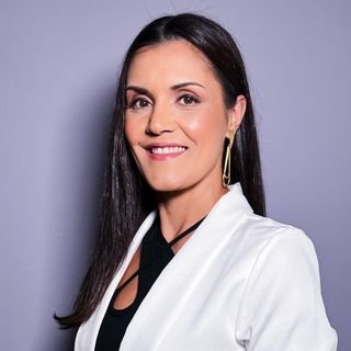Dra. Debora Oliveira