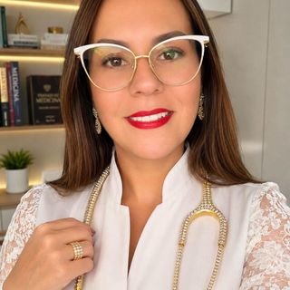 Dra. Ana Carolina Guedes Moreira