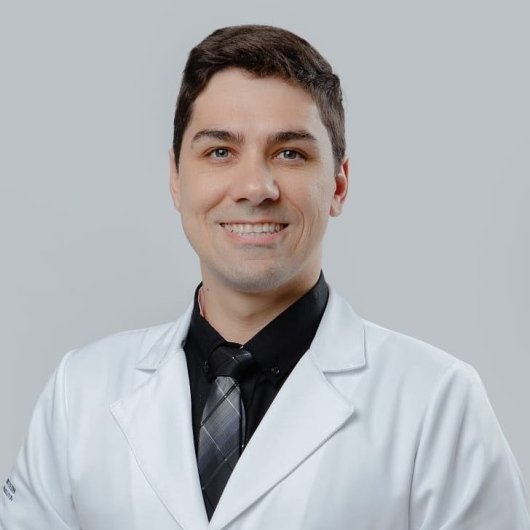 Dr. André Tunes Peretti