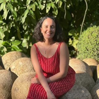 Dra. Ana Beatriz Canedo