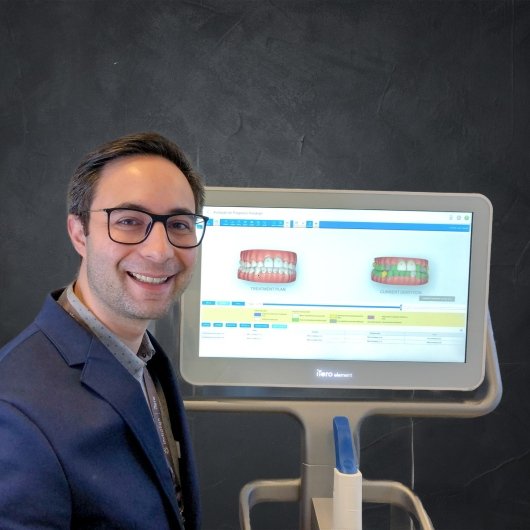 Dr. Leonardo Lavalle