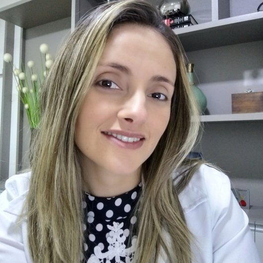 Dra. Aline Almeida P. Mansur