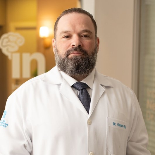 Dr. Gustavo Feier