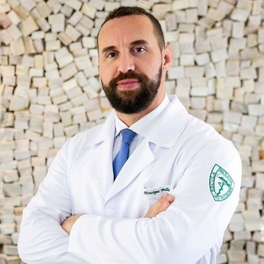 Dr. Henrique Bella Freire de Carvalho