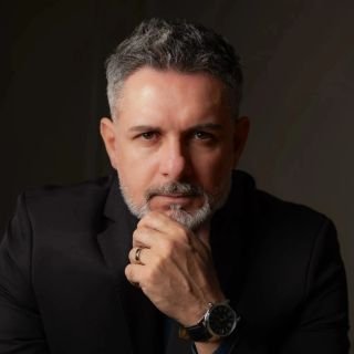 Dr. Caio Tautenhain