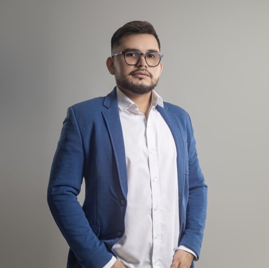 Dr. David Freitas