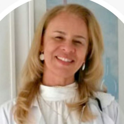 Dra. Glades Ribeiro Zanina