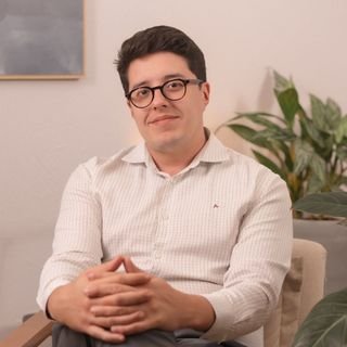 Dr. Vitto Carlo Silva