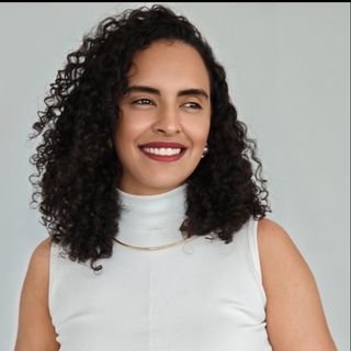 Dra. Letícia Vianna Oliveira