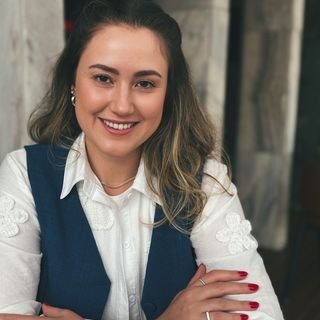 Dra. Cristyelen Feksa