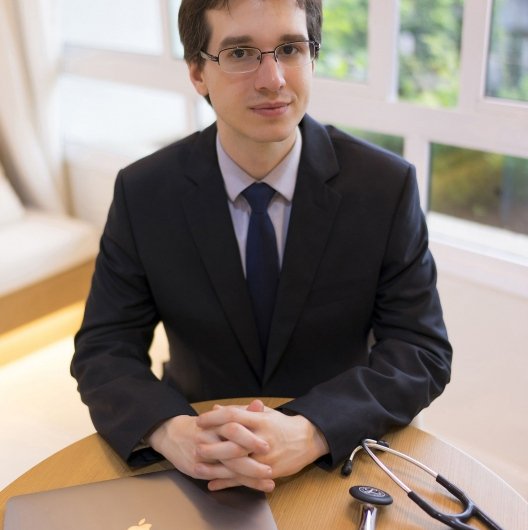 Dr. Eduardo Martins