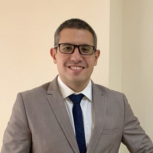 Dr. Gustavo Pina Dos Santos