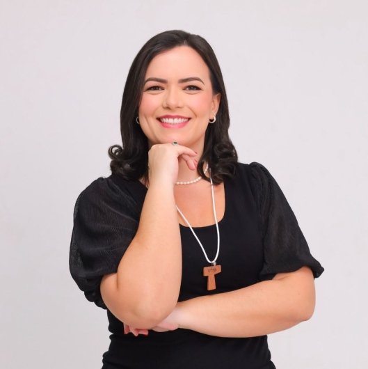 Dra. Georgia Falcão
