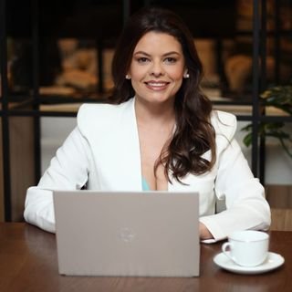 Dra. Camila Souza
