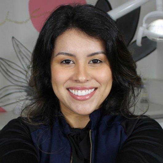 Dra. Adriani Lira