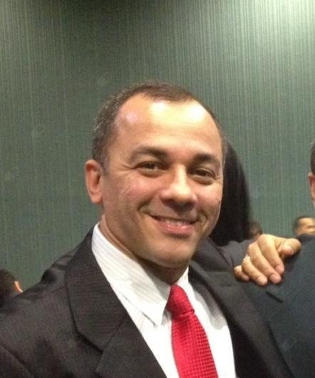 Dr. Petrus Oliva Souza