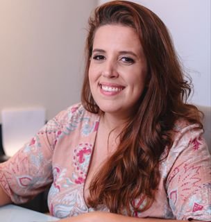 Dra. Cinthia Bernardo
