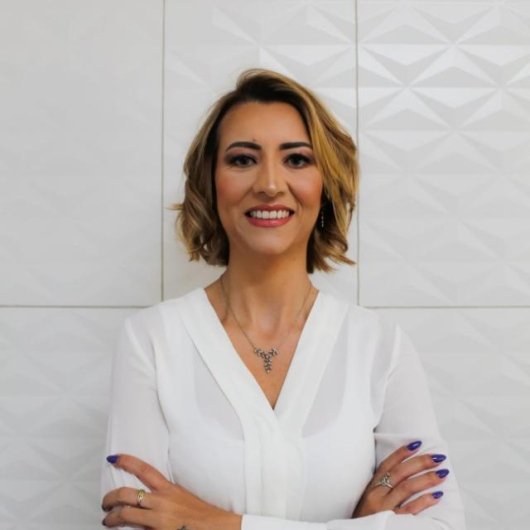 Dra. Camilla Pereira Alves