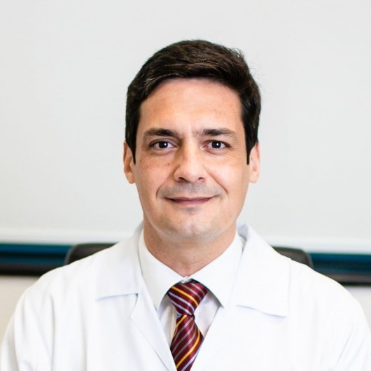 Dr. Roberto Muller