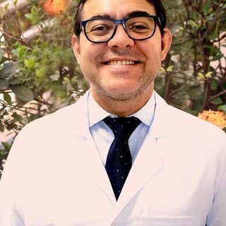 Dr. Adriano de Moraes Arantes