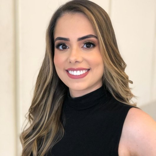 Dra. Gabriela Caldeira de Faria Santiago