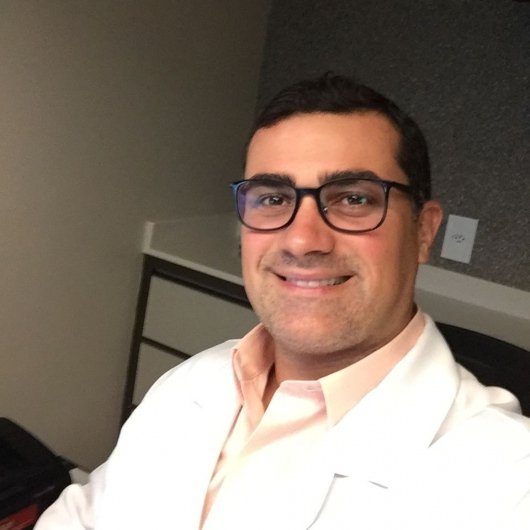 Dr. Hugo Caminha
