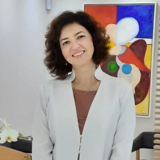 Dra. Ana Beatriz Seixas Neves