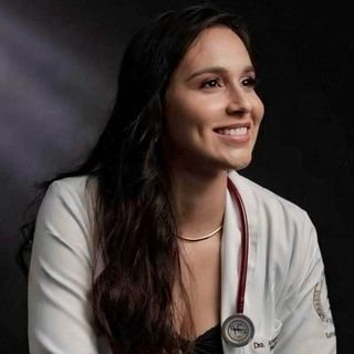 Dra. Amanda Brito Silva