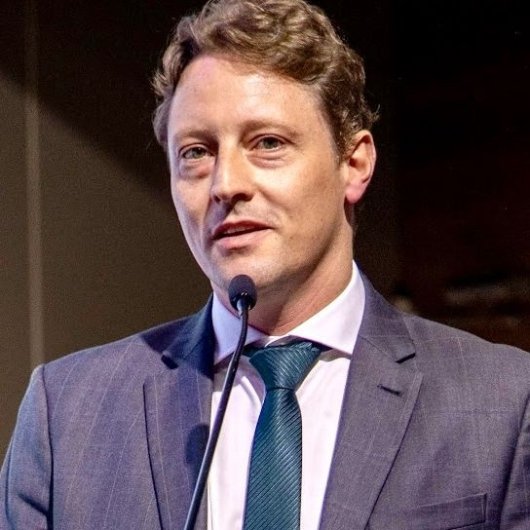 Dr. Bernardo Nicola