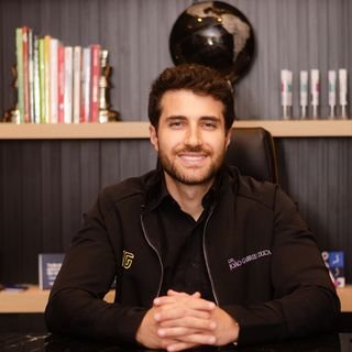 Dr. João Gabriel Menezes Duca