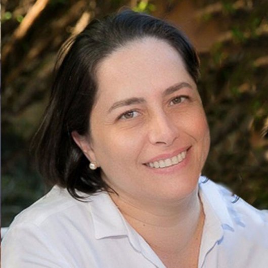 Dra. Lilian Mello