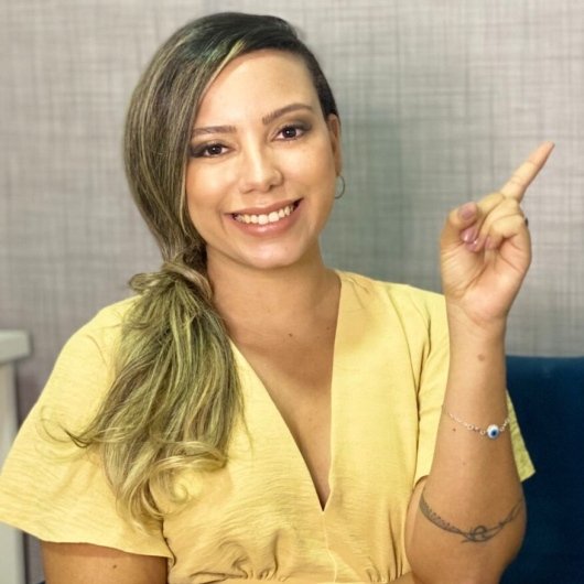 Dra. Isadora Menezes
