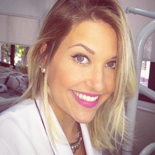 Dra. Fabíola Rossato Arrais