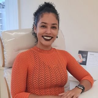 Dra. Erica Leite