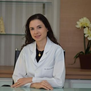 Dra. Renata Botelho