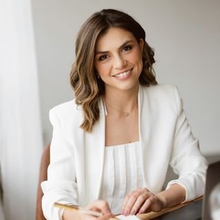 Dra. Ana Carolina Ferraz