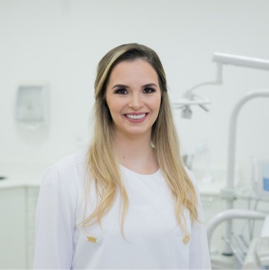 Dra. Aline Davóglio