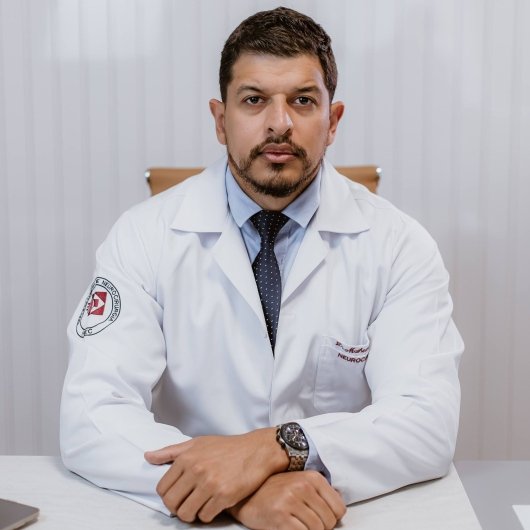 Dr. Matheus de Quadros Ribeiro