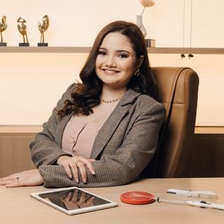 Dra. Sara Frota de Carvalho