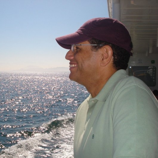 Dr. Mauricio Menna Linhares