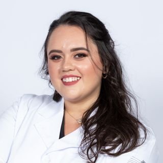 Dra. Larissa Costa