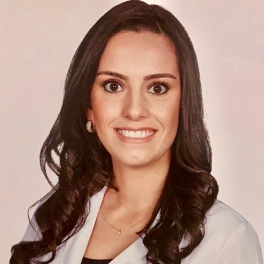 Dra. Natália Mares Caldeira
