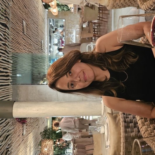 Dra. Caroline Miranda