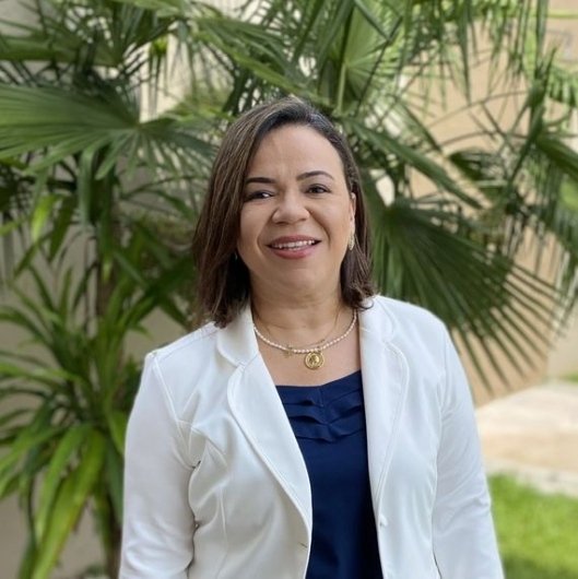 Dra. Juliana Maria Barbosa Lemos Lucena