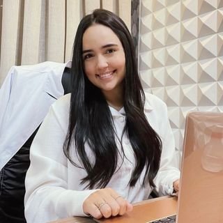 Elaine Araújo