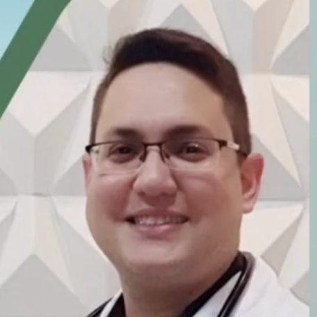 Dr. Victor De Andrade Siqueira